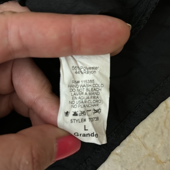 Women's Black Embroidered Button Up shirt Sz: L - Picture 4 of 6